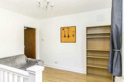 1 bedroom flat to rent, Nevern Square, London SW5