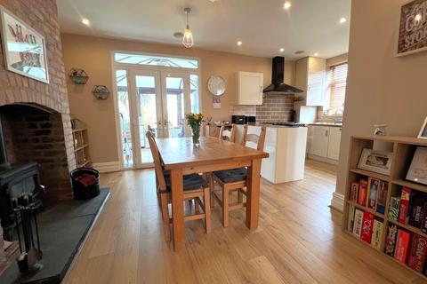 18 Cambridge Road, Fleetwood, FY7 7EY