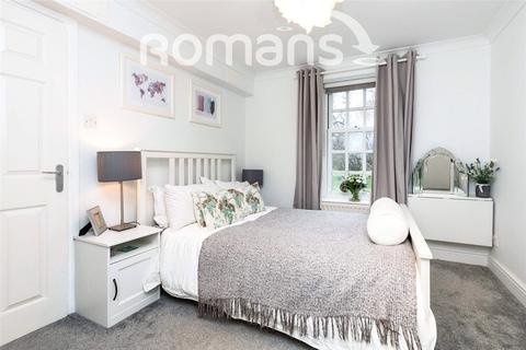 3 Calcott Park, Yateley, GU46 6JJ