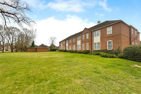 3 Calcott Park, Yateley, GU46 6JJ