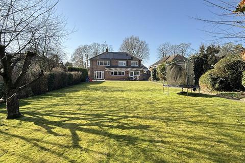 5 bedroom detached house for sale, Lodge Hill, Tutbury DE13