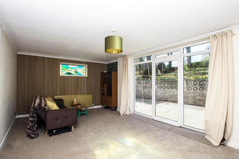 3 Kings Drive, Hoddlesden, Darwen, BB3 3RB