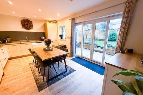 3 bedroom detached house for sale, Hawthorne Road, Steeton,