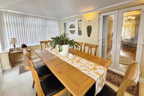 9 Stonecroft, Bradford, BD2 2HW