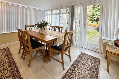 9 Stonecroft, Bradford, BD2 2HW