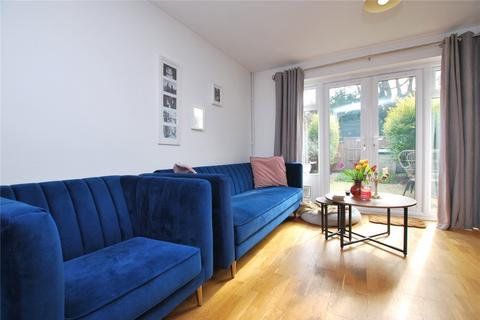 2 bedroom terraced house to rent, Cumberland Avenue, Guildford, Surrey, GU2