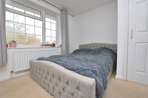 2 bedroom terraced house to rent, Cumberland Avenue, Guildford, Surrey, GU2