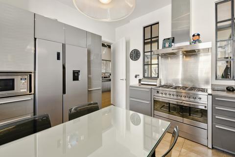 4 bedroom apartment for sale, Harrington Gardens, London, SW7