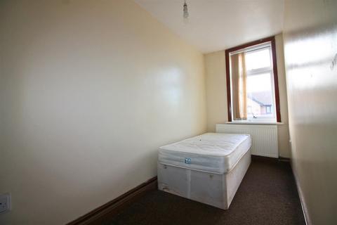 3 bedroom house to rent, Gaythorne Road, Bradford