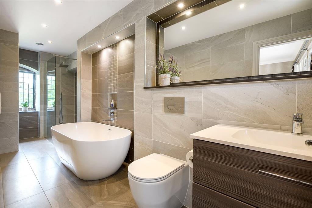Jack &amp; Jill Bathroom