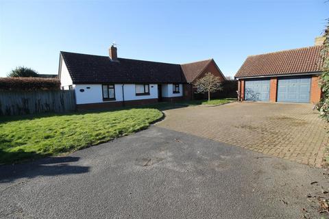 5 bedroom detached bungalow to rent, Wickham Market