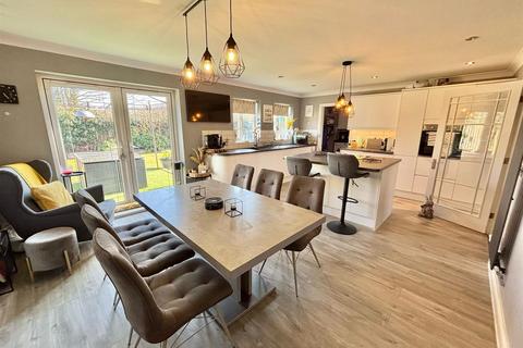 24 Bentinck Lane, Sigglesthorne, Hull, HU11 5QR