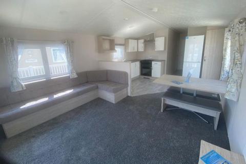 undefined, Brand New Two Bedroom Lodge Little Venice Country Park and Marina, Yalding ME18