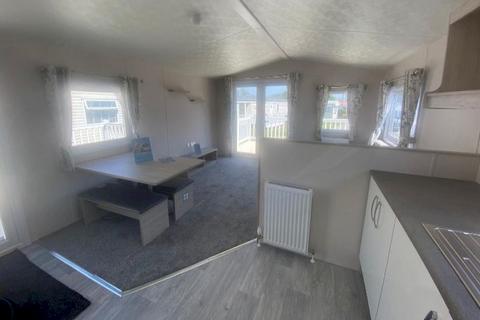 undefined, Brand New Two Bedroom Lodge Little Venice Country Park and Marina, Yalding ME18