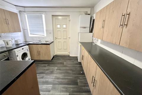 3 bedroom terraced house to rent, Room 3 Bakewell Street, MANCHESTER M18