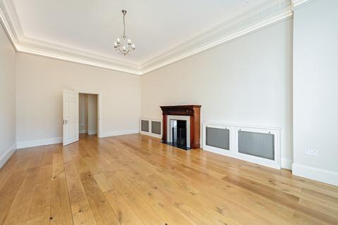 3 bedroom maisonette to rent, Bina Gardens, London, SW5