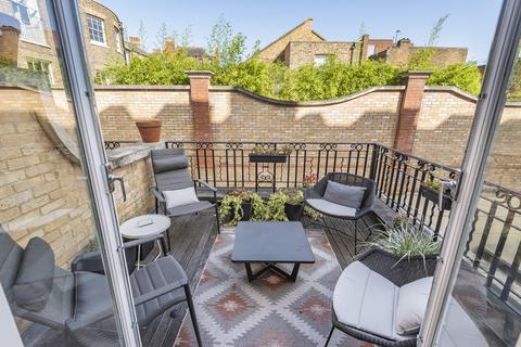 5 bedroom terraced house to rent, Broomhouse Road, London, SW6