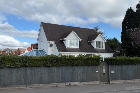 3 bedroom detached house for sale, The Crescent, Holmer, Hereford, HR4