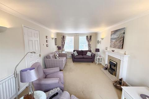 17 Bodicote Grove, Sutton Coldfield, B75 5TG
