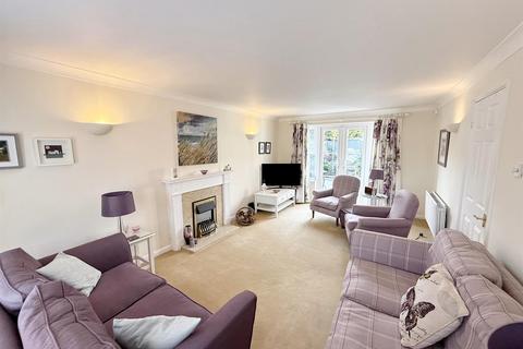 17 Bodicote Grove, Sutton Coldfield, B75 5TG