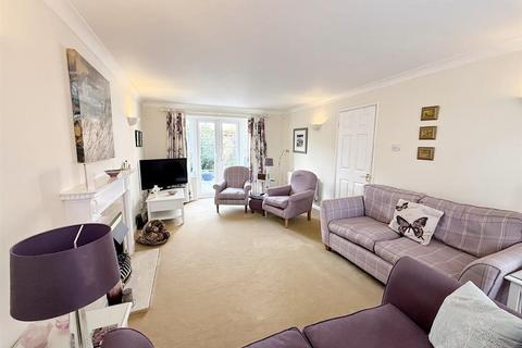 17 Bodicote Grove, Sutton Coldfield, B75 5TG