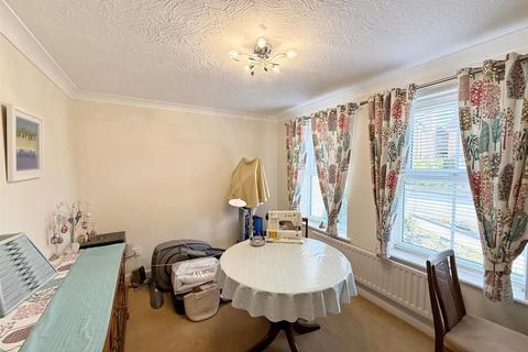 17 Bodicote Grove, Sutton Coldfield, B75 5TG