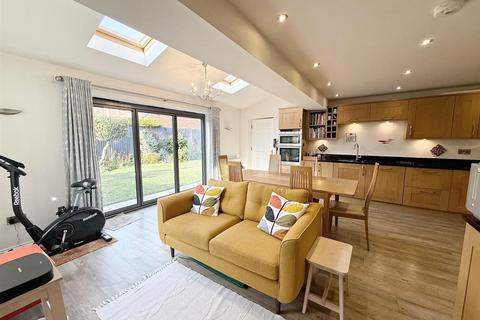 17 Bodicote Grove, Sutton Coldfield, B75 5TG