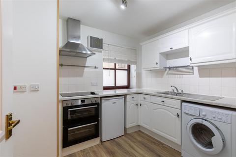 1 bedroom flat for sale, Kinnoull Street, Perth