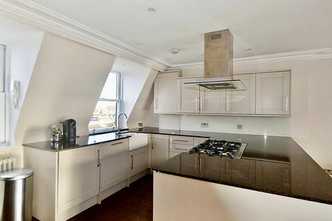 2 bedroom apartment to rent, Fulham Road, London, SW6