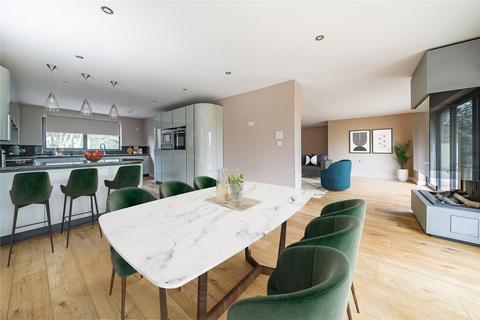 19 High View Road, Lightwater, GU18 5YE