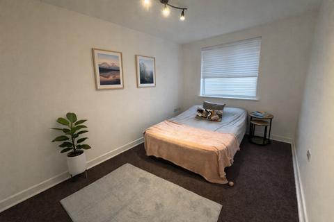 1 bedroom flat to rent, Sandhurst Road, Leicester LE3