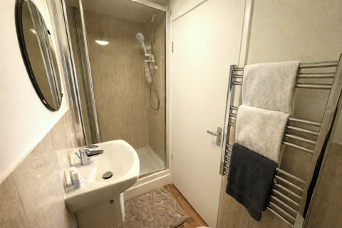 1 bedroom flat to rent, Sandhurst Road, Leicester LE3