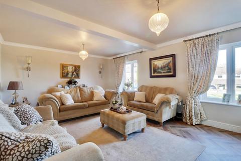 4 bedroom detached house for sale, Conifer Drive, Meopham, Gravesend, Kent, DA13