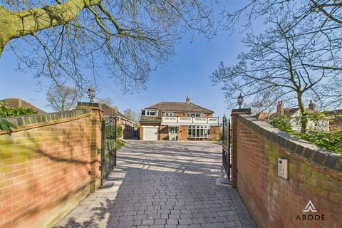 5 bedroom detached house for sale, Lodge Hill, Burton-On-Trent DE13