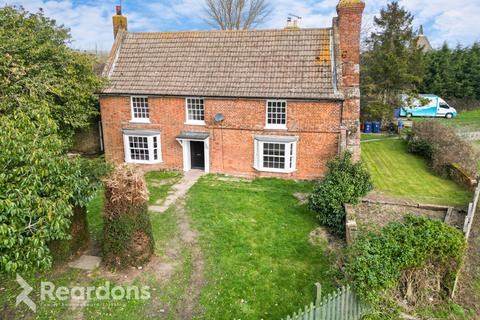 3 bedroom semi-detached house to rent, Vineries West Tonge Farm Cottages, Church Road, Sittingbourne, Kent