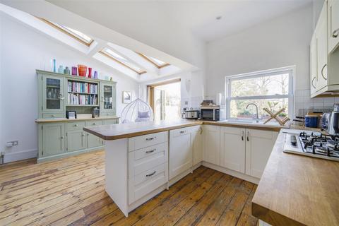 47 Hook Road, Surbiton, KT6 5AA