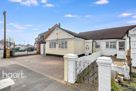 3 bedroom semi-detached bungalow for sale, Stanley Road North, Rainham