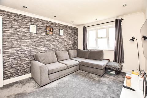 1 bedroom apartment for sale, Thornborough Avenue, South Woodham Ferrers, Chelmsford