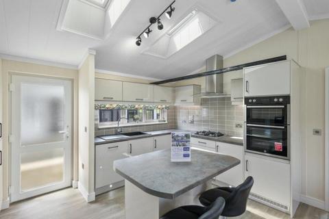 2 bedroom park home for sale, Linford Stanford-le-Hope