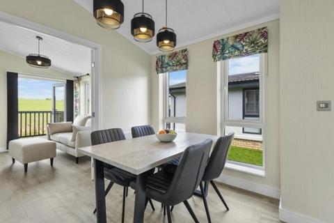 2 bedroom park home for sale, Linford Stanford-le-Hope