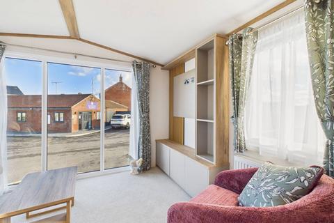 2 bedroom static caravan for sale, Bacton Norwich