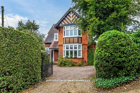 4 bedroom detached house for sale, CHURCH ROAD, LEATHERHEAD, KT22