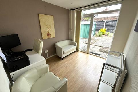 2 bedroom detached bungalow for sale, The Drive, Bredbury