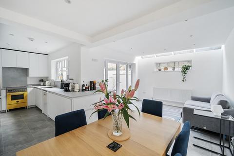 15 Grove Road, Godalming, GU7 1RE