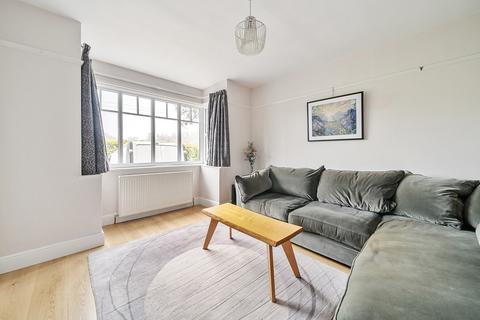 15 Grove Road, Godalming, GU7 1RE