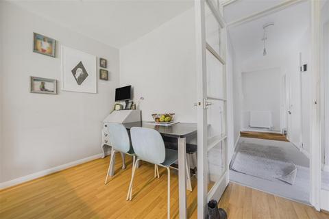 2 bedroom flat for sale, Osborne Road, Windsor