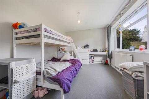 2 bedroom flat for sale, Osborne Road, Windsor