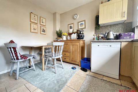 10 Brook Vale, Charlton Kings, Cheltenham, GL52 6JD