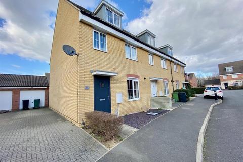 4 bedroom end of terrace house for sale, Kelburn Road, Orton Northgate, Peterborough