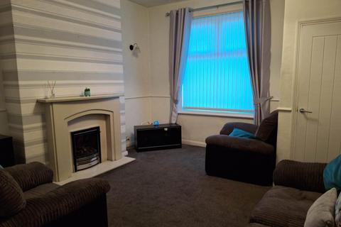 2 bedroom terraced house to rent, Richmond Street, Hartlepool